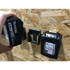 Stealth Mount Accuhouder Voor Makita 18V LXT, 6-pack Blauw -Sideal Standard Winkel 960 000 0005 sfeer 2 1