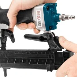 Makita AT638A 8 Bar Nietmachine (Narrow Crown) -Sideal Standard Winkel AT638A F 001