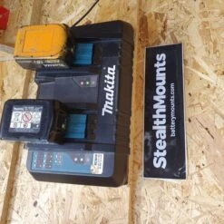 StealthMounts Opladerhouder Voor Makita 18V LXT Duolader DC18RD - Zwart - 2-pack -Sideal Standard Winkel a88ec5d20ee588563ce638bad51b3a5c
