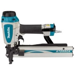 Makita AT2550A 8 Bar Nietmachine (Wide Crown)