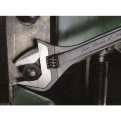 BAHCO VERSTELBARE MOERSLEUTEL 6 DUIM -Sideal Standard Winkel sba 8075 appl2 c 2